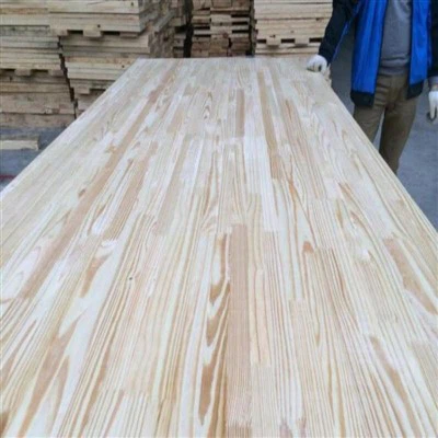 Wie lagert man Kiefernholz-Verbindungsplatten richtig?